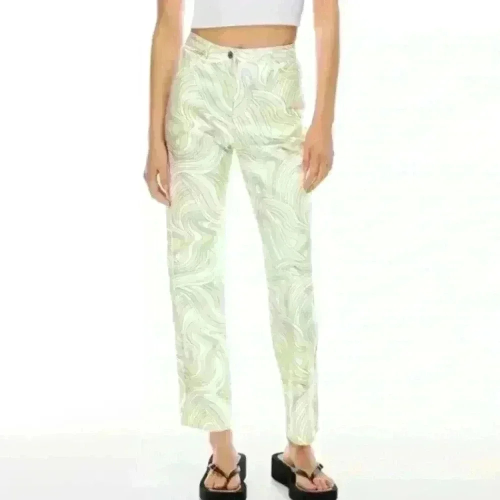NWOT  Aritzia Melina Pant in yellow soft swirls pattern size 8
